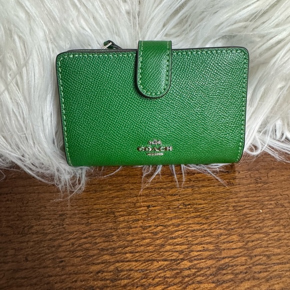 Coach Handbags - Coach Medium Corner Zip Wallet